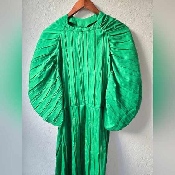 ZARA LIMITED EDITION GREEN PLEATED MIDI DRESS WITH PUFF SLEEVES 2297/693 small - Picture 10 of 15